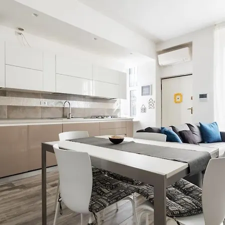 Bilocale - La Ringhiera Dell'isola Apartment *